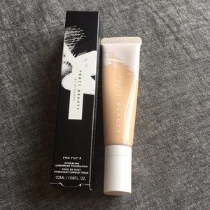 NEW! Fenty Beauty Pro Filt'r Foundation in 200